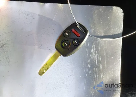 2011 Honda Pilot Touring z USA, uszkodzony, nr VIN 5FNYF4H92BB083432